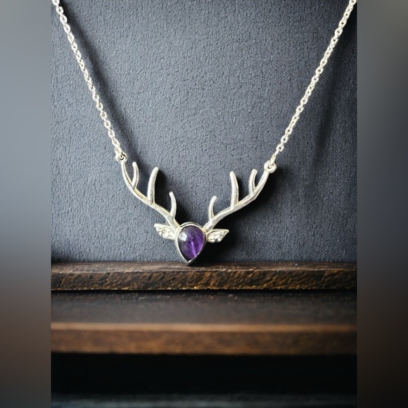 Jewelry - Silver Amethyst Deer Head Necklace
